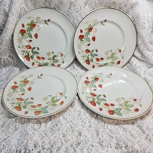 Avon • Strawberry Dessert Salad Plates • 22K Gold Trim • Porcelain • Vintage